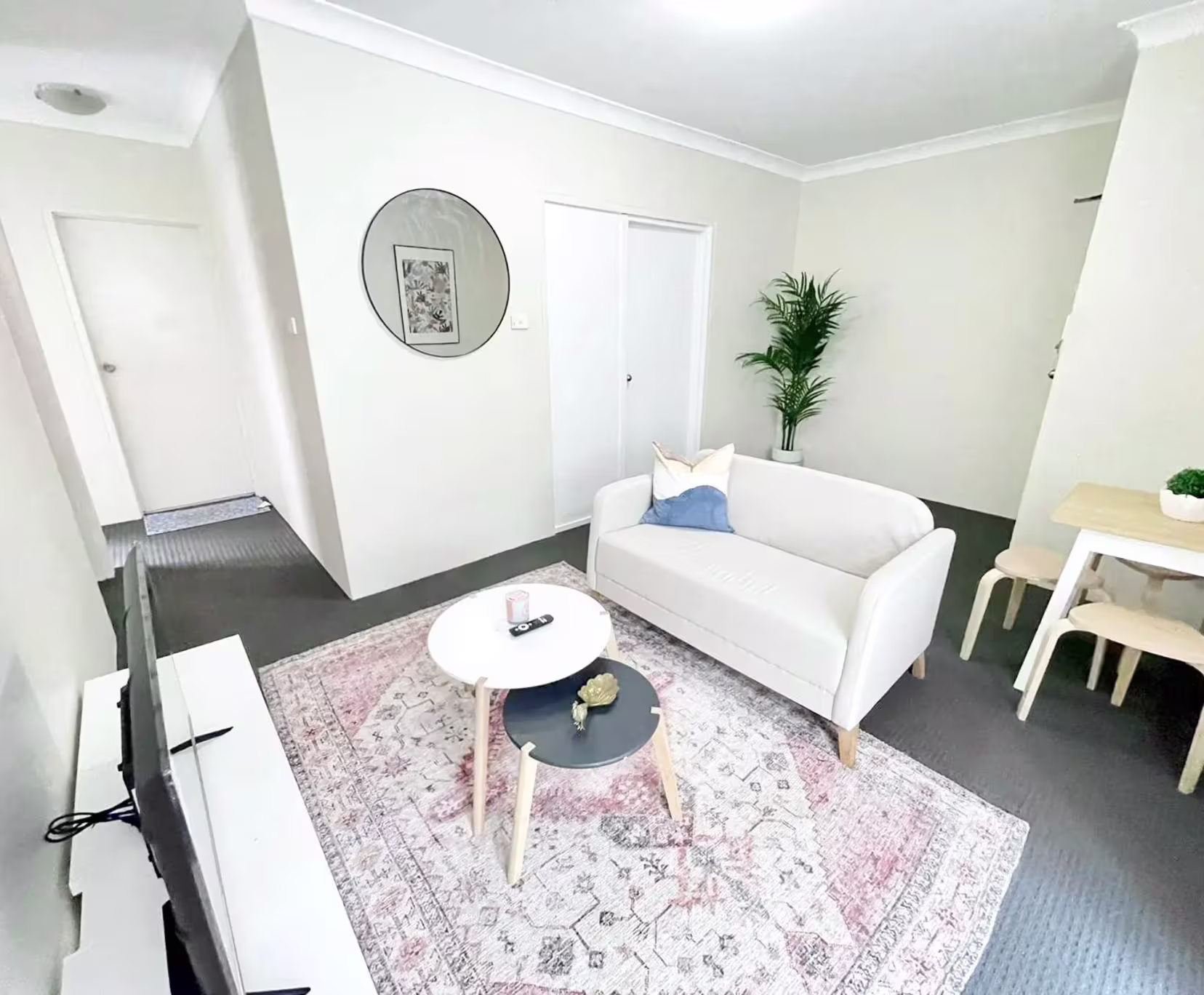 Private Room With Shared Bathroom - 4