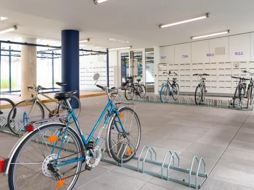 Paris Ivry - On-site Facilities