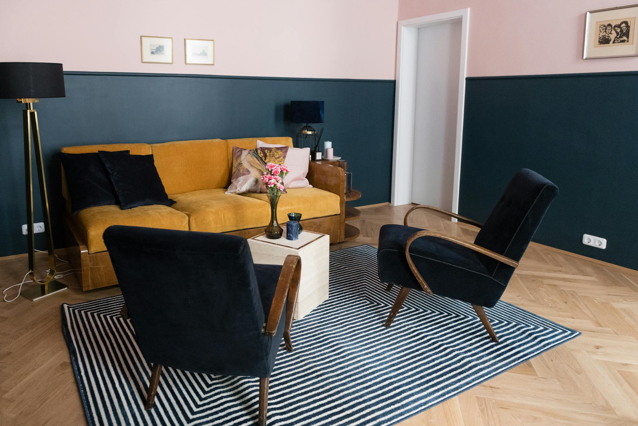  Entire Place  -  Volkert-platz, Vienna  - Gallery -  1