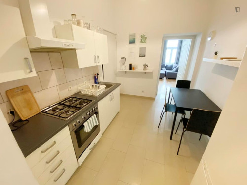 Bright double bedroom near the University of Music and Performing Arts
