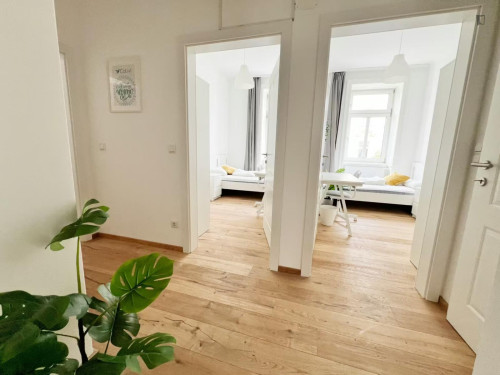 Inviting double bedroom close to the University of Applied Sciences BFI