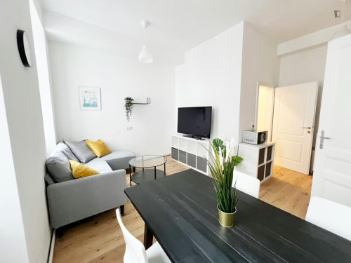 Bright double bedroom near the Vienna University of Economics and Business  - Gallery -  5