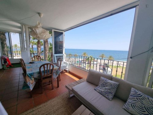 Apartment in Calle del Naranjo, Almería with 3 bedrooms