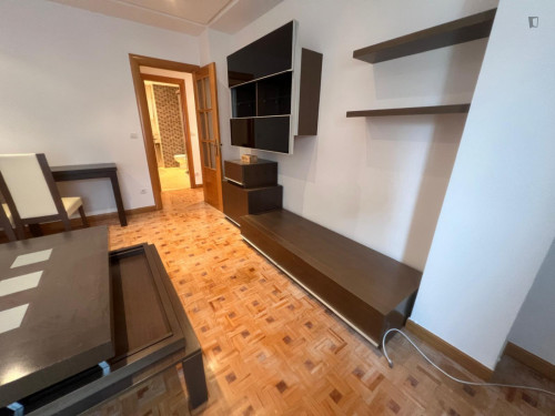 Cool double ensuite bedroom in the centre of Burgos
