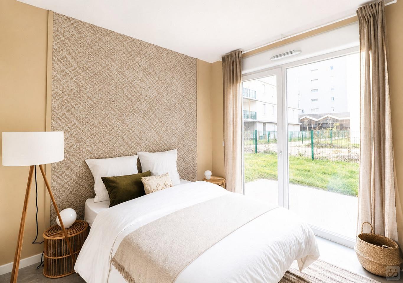 Rent This Large 18 M² Bedroom - 1