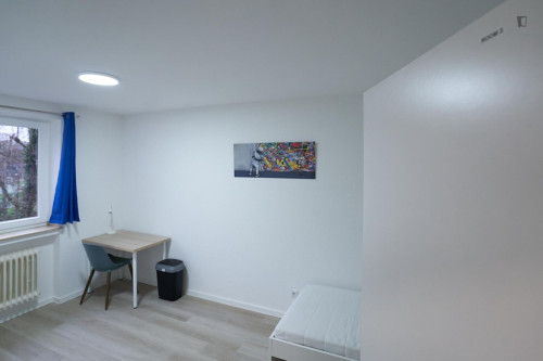 Big single bedroom in Wersten