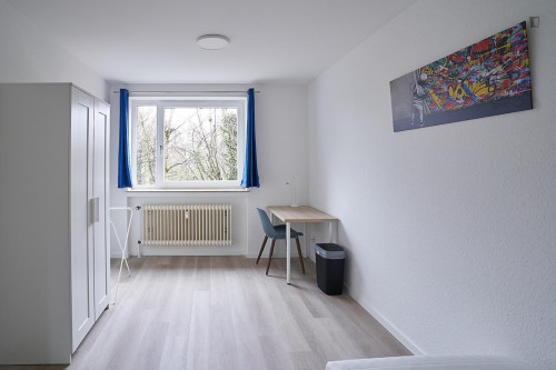 Big single bedroom in Wersten