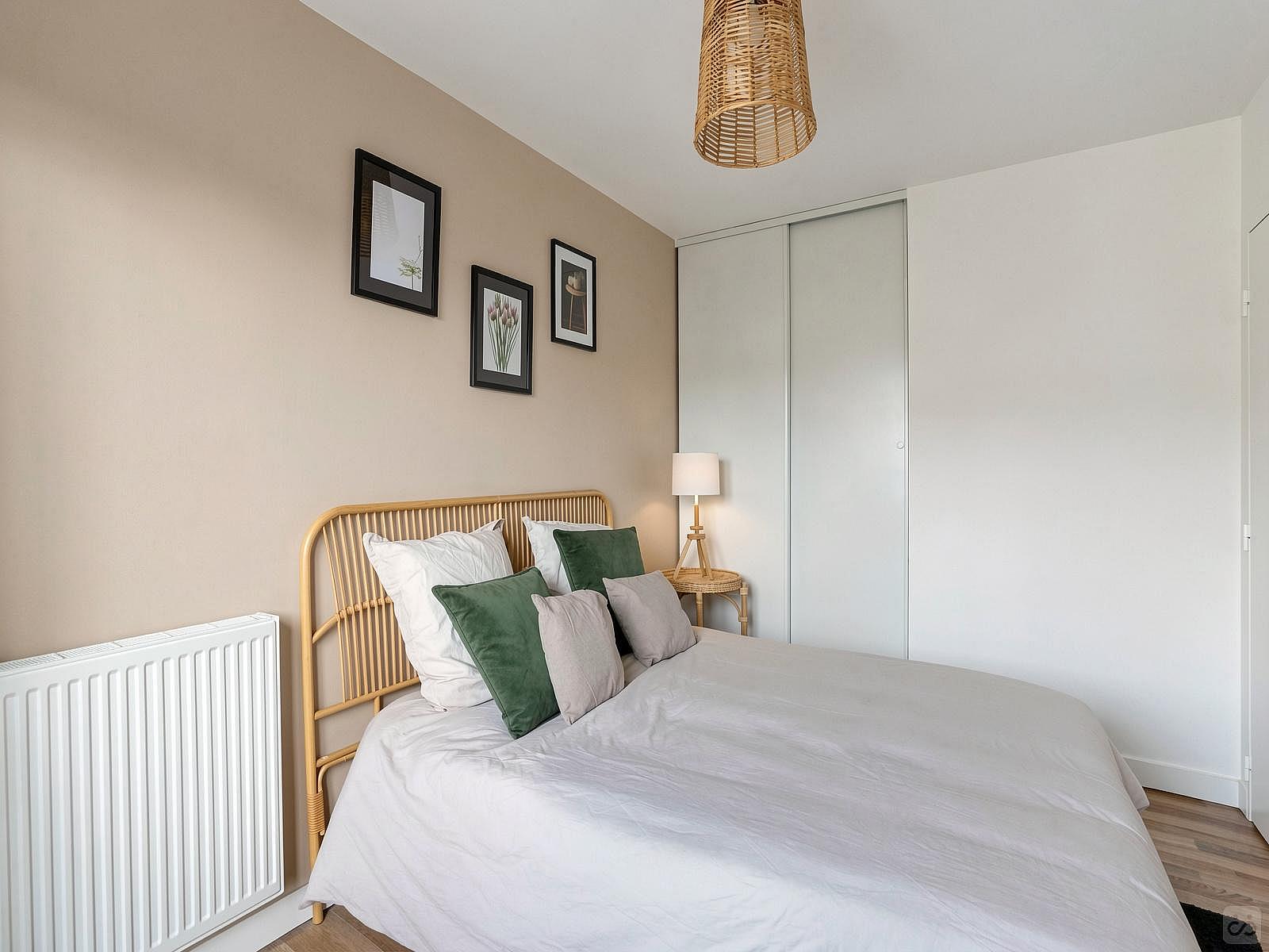 Move Into This 10 M² Co-Living Room Just Outside Of Paris - KRB1 - 7