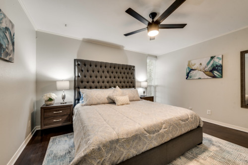 East Ave Home - Gallery - 15