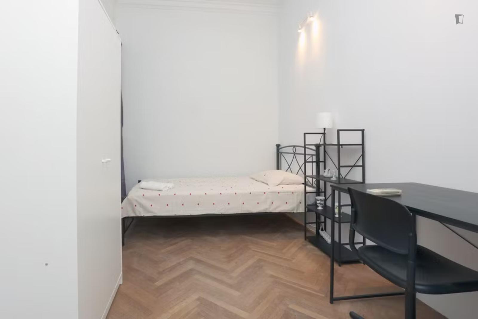  Inviting Double Bedroom Near The Metaxourgeio Subway Station  -  Inviting double bedroom near the Metaxourgeio subway station  - Gallery -  1