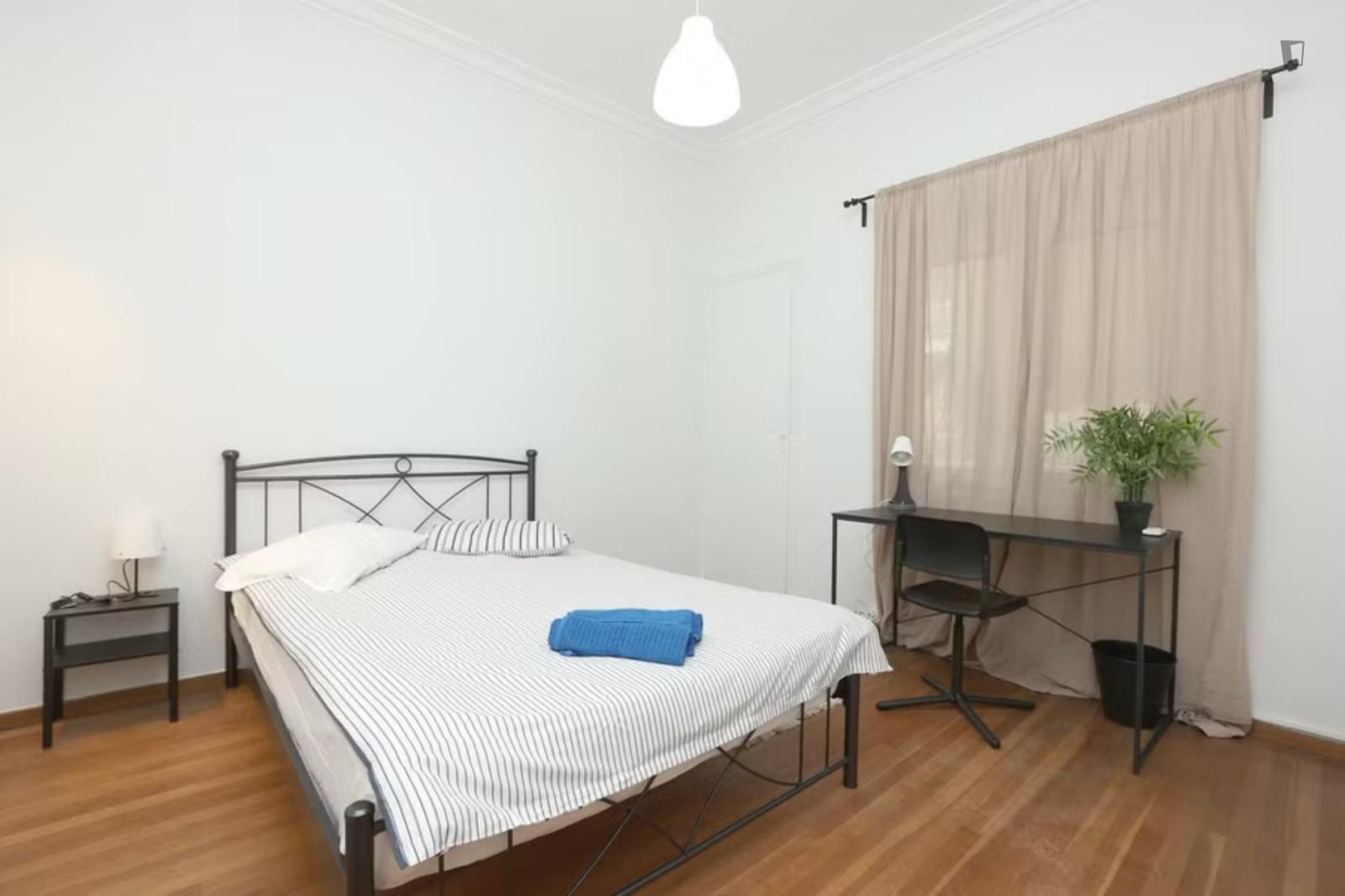  Bright Double Bedroom Near The Larissa Subway Station  -  Bright double bedroom near the Larissa subway station  - Gallery -  1