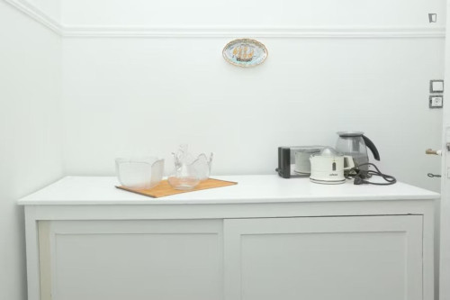 Comfortable twin bedroom near the Athens University of Economics and Business