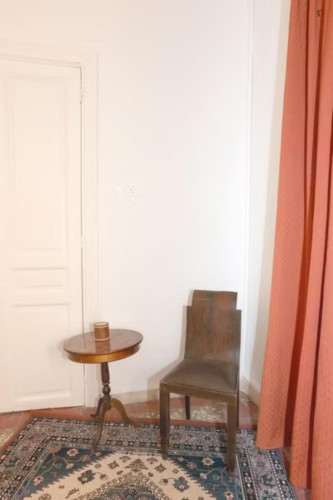 Cozy single bedroom near the Larissa subway station