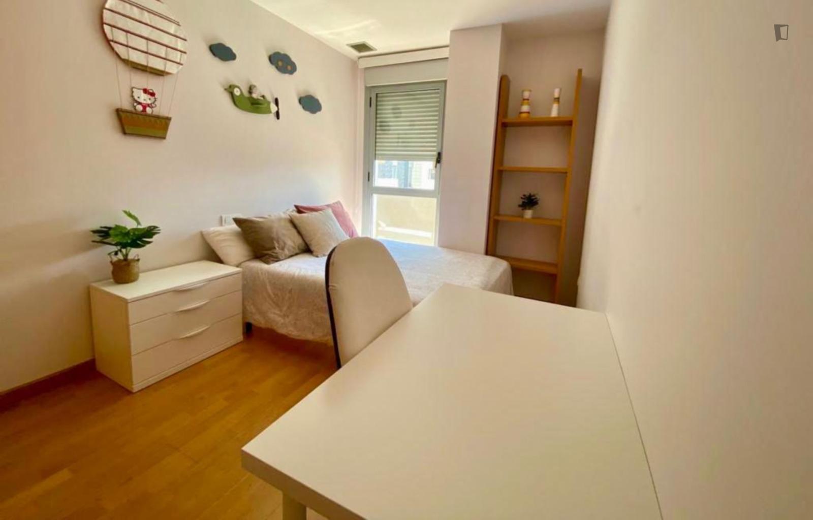 Inviting Double Bedroom In Castellón De La Plana - 1