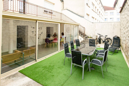 Shared accommodation for 9 people, 290m²