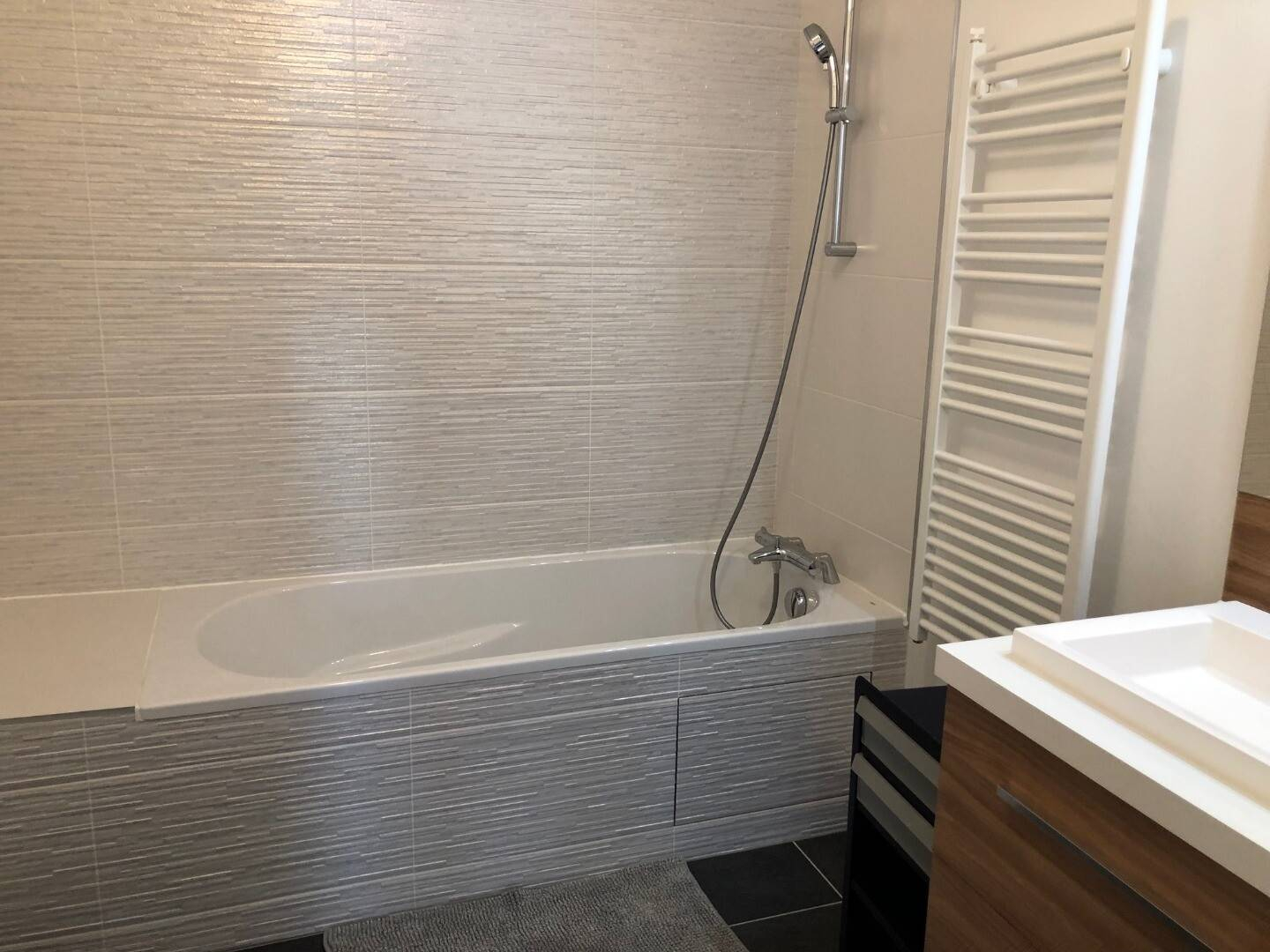 Room 2 - 4