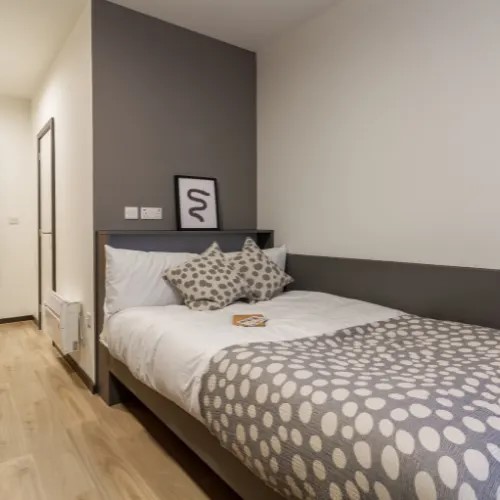  Bronze En Suite 6 Share  -  The Tannery  - Gallery -  1