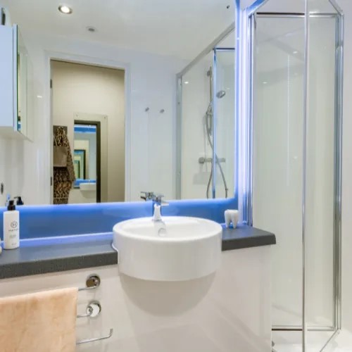  Bronze En Suite 6 Share  -  The Tannery  - Gallery -  2