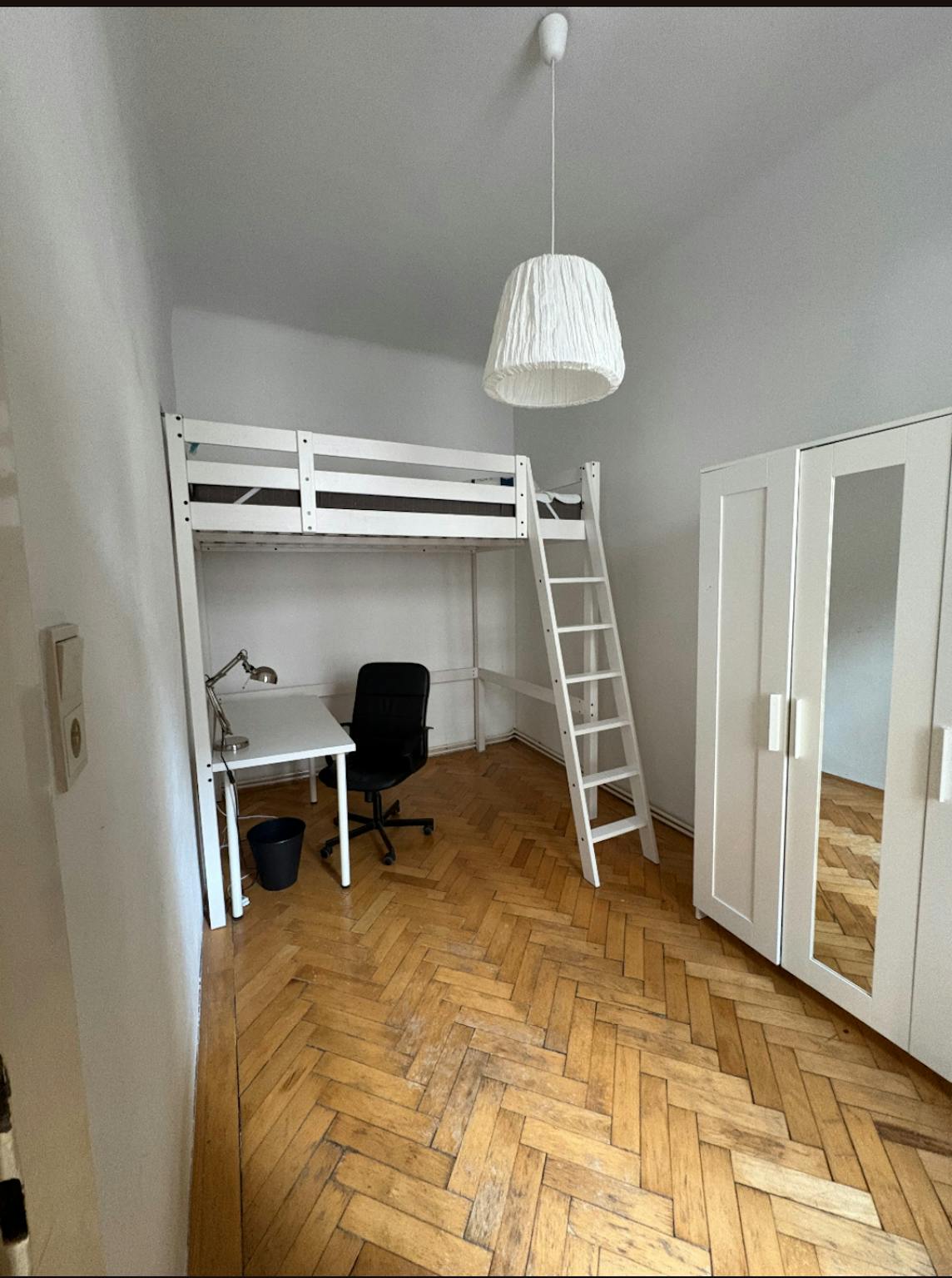  Entire Place  -  Breitenfurter Straße, Vienna  - Gallery -  1