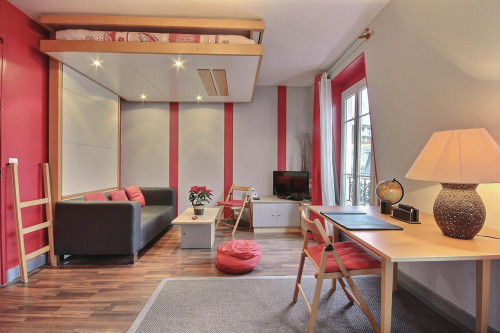 Rue de l'Amiral Roussin, Paris