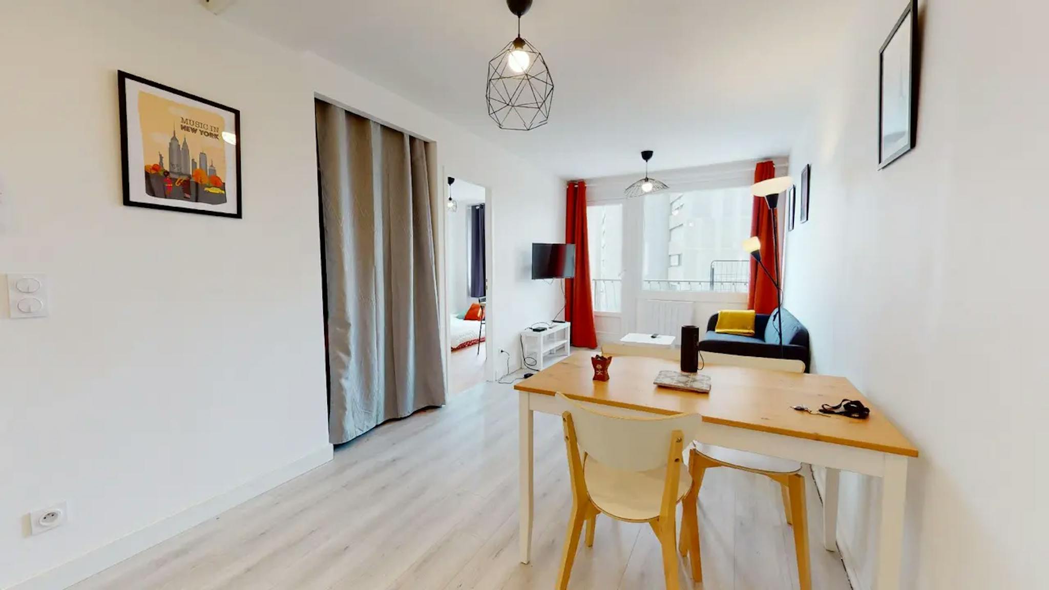  Private Room  -  Cours Émile Zola, Villeurbanne  - Gallery -  1