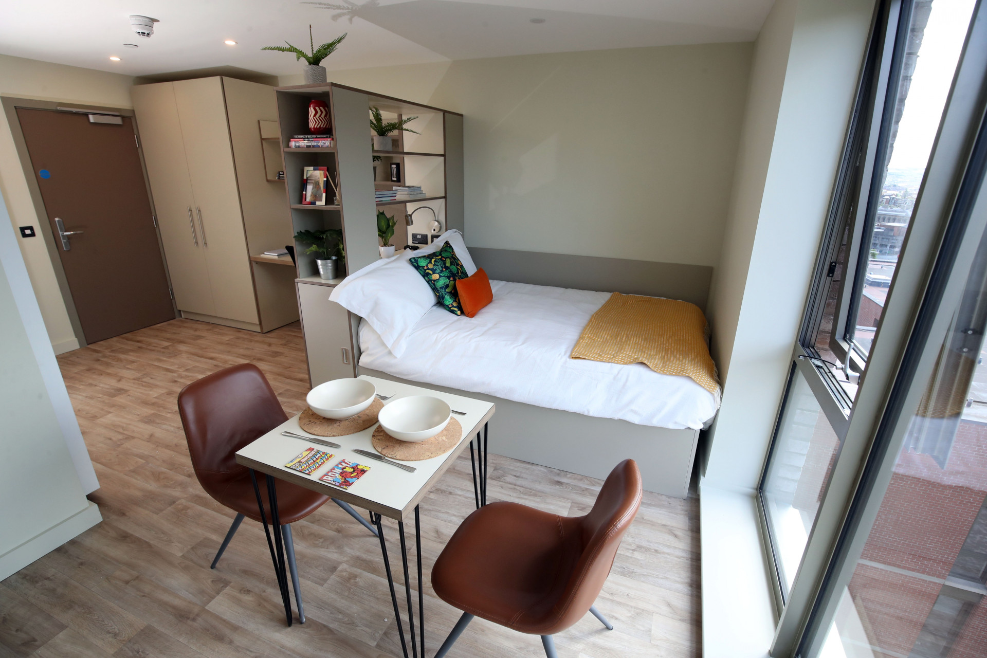 Standard Studio - LIV Belfast - Gallery - 3