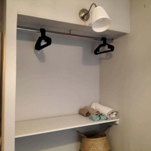 Room in Calle Maestro Marqués, Alicante (Alacant) with 4 bedrooms