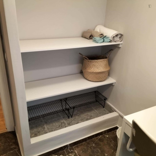Room in Calle Maestro Marqués, Alicante (Alacant) with 4 bedrooms