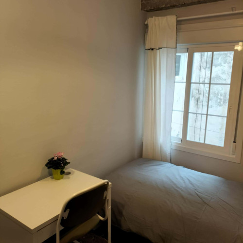 Room in Calle Maestro Marqués, Alicante (Alacant) with 4 bedrooms - Gallery - 6