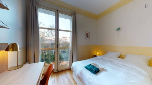 Big single bedroom near Parc Stalingrad