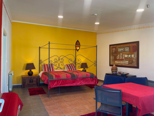 Profound Double Bedroom with a private bathroom 