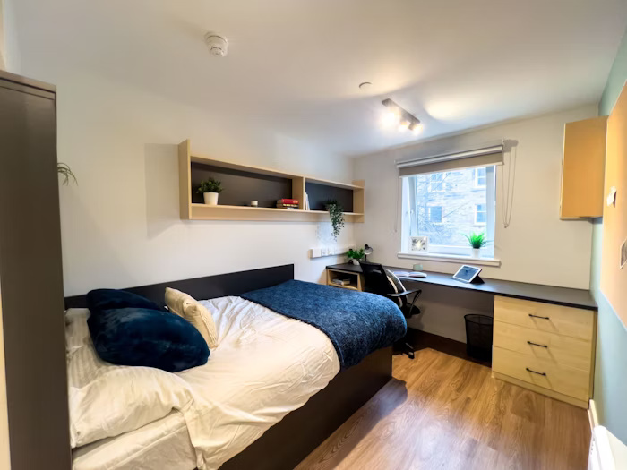 En-Suite Gold - City View  -  Portsburgh Court Roost  - Gallery -  1