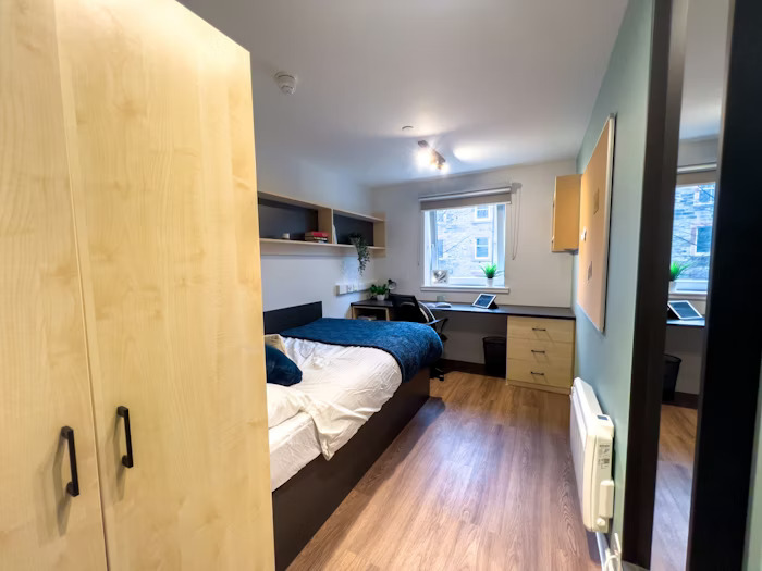  En-Suite Bronze  -  Portsburgh Court Roost  - Gallery -  3