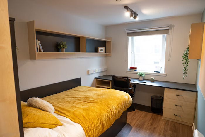  En-Suite Silver  -  Portsburgh Court Roost  - Gallery -  3