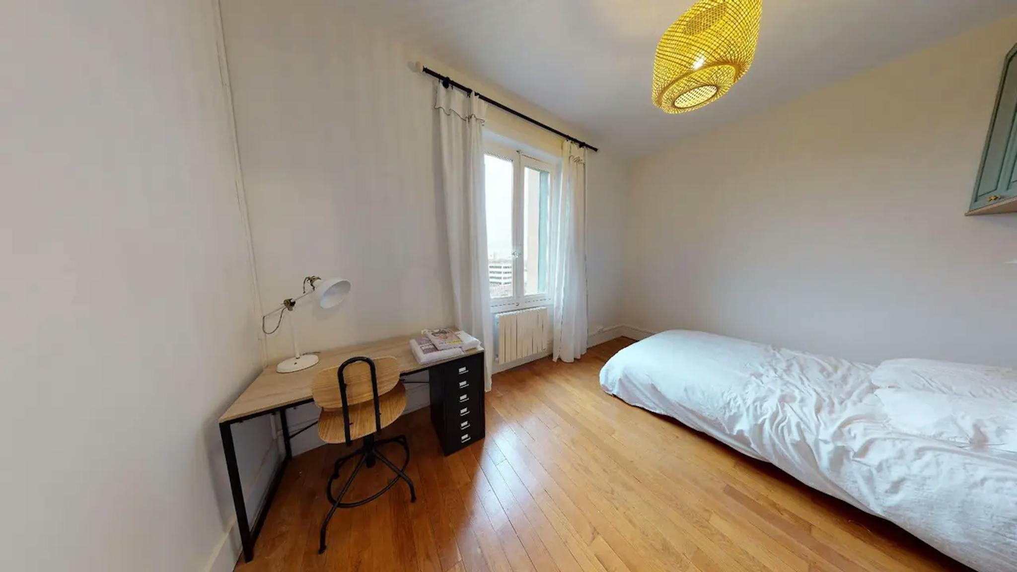  Private Room  -  Route de Strasbourg, Caluire-et-Cuire  - Gallery -  1