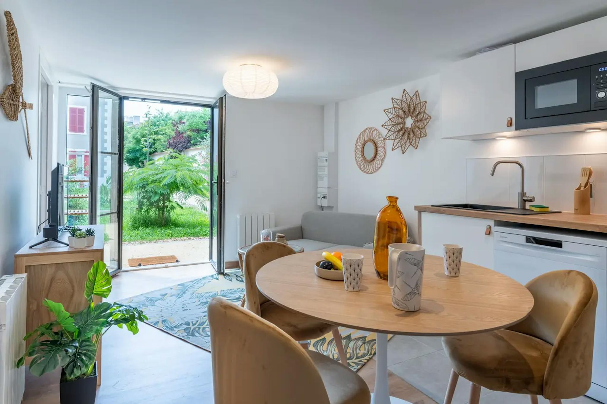 Entire Place - Rue Victor Hugo, Villeurbanne - Gallery - 1