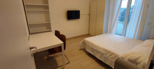 Room in Via Alghero, Roma for 50 m² with 2 bedrooms