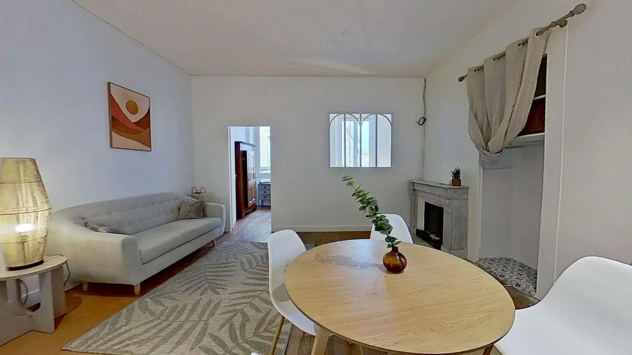 Entire Place - Grande Rue, Valence - Gallery - 1