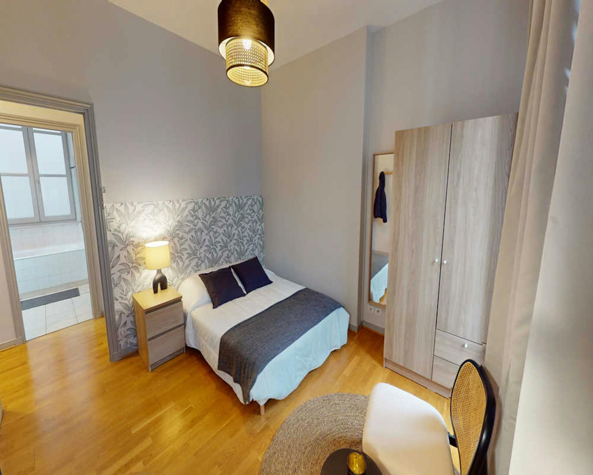  Private Room  -  Rue du Président Édouard Herriot, Lyon  - Gallery -  1