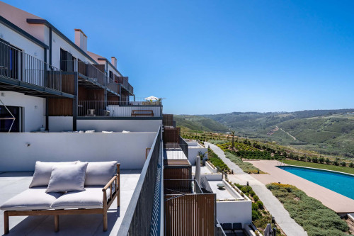 Apartment in Rua da Bela Vista, Carvoeira for 95 m² with 1 bedroom
