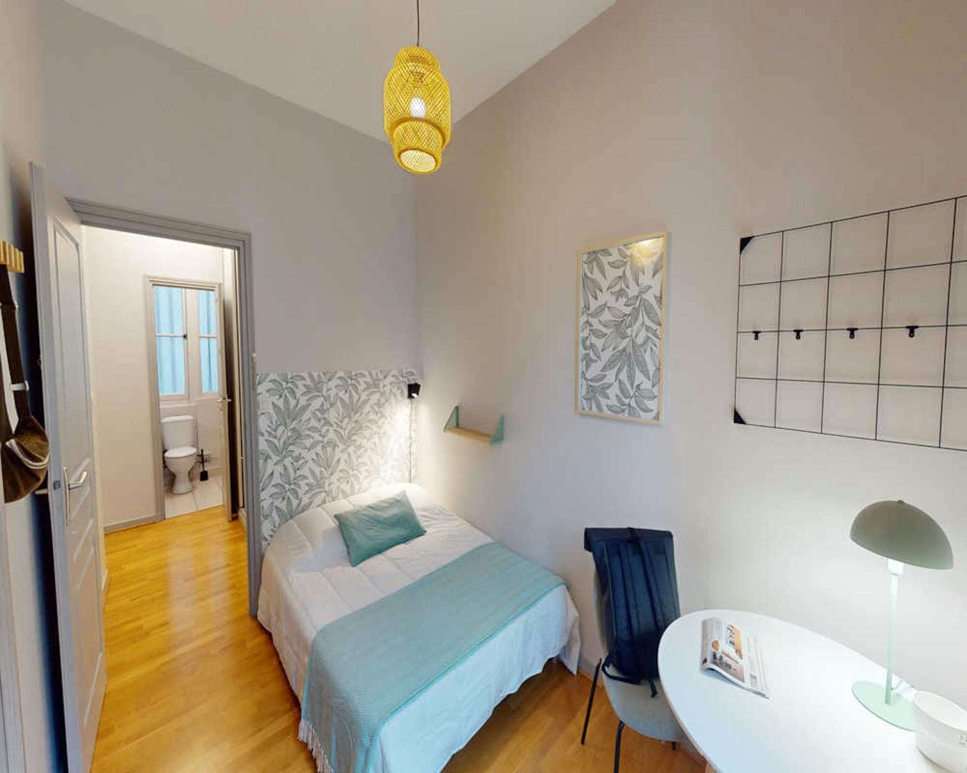  Private Room  -  Rue du Président Édouard Herriot, Lyon  - Gallery -  1