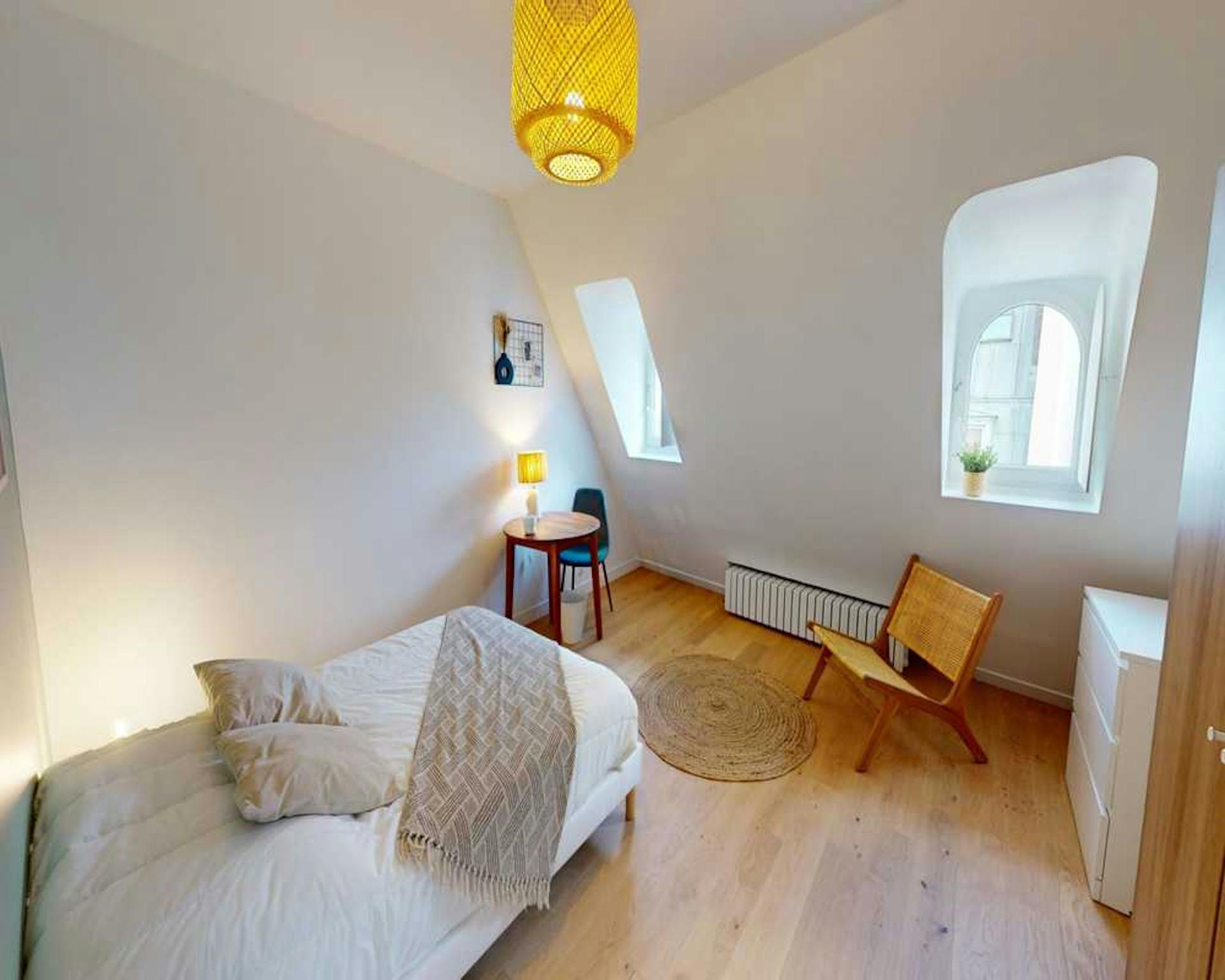 Private Room - Rue de Penthièvre, Paris - Gallery - 1
