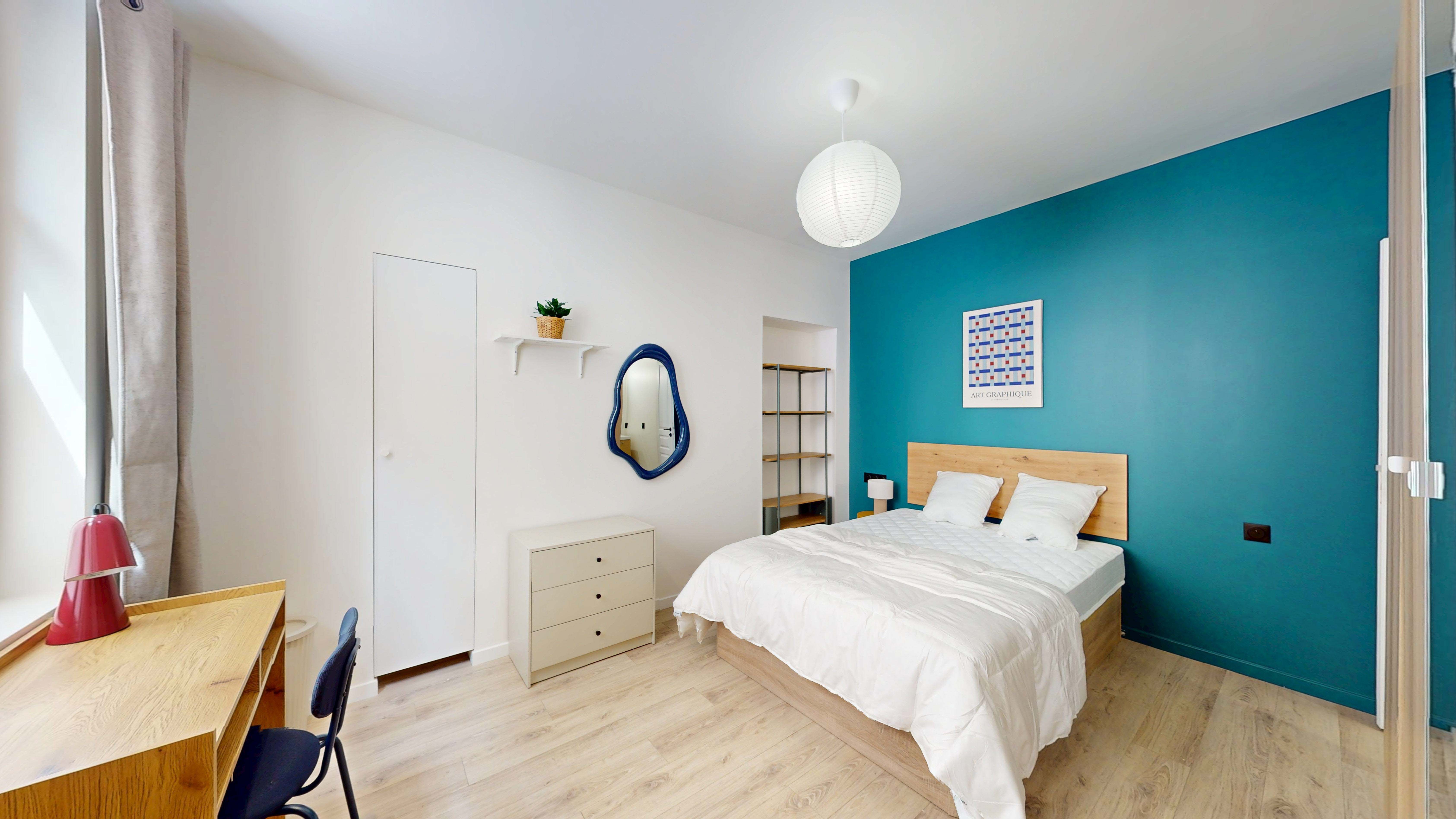 Room 8 - 7