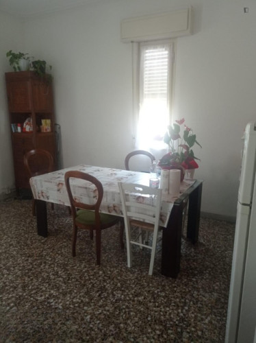 Double bedroom in 3-bedroom apartment - Gallery - 5
