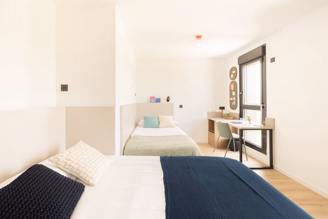 Double En-Suite - Canvas Pamplona Plazaola - Gallery - 2