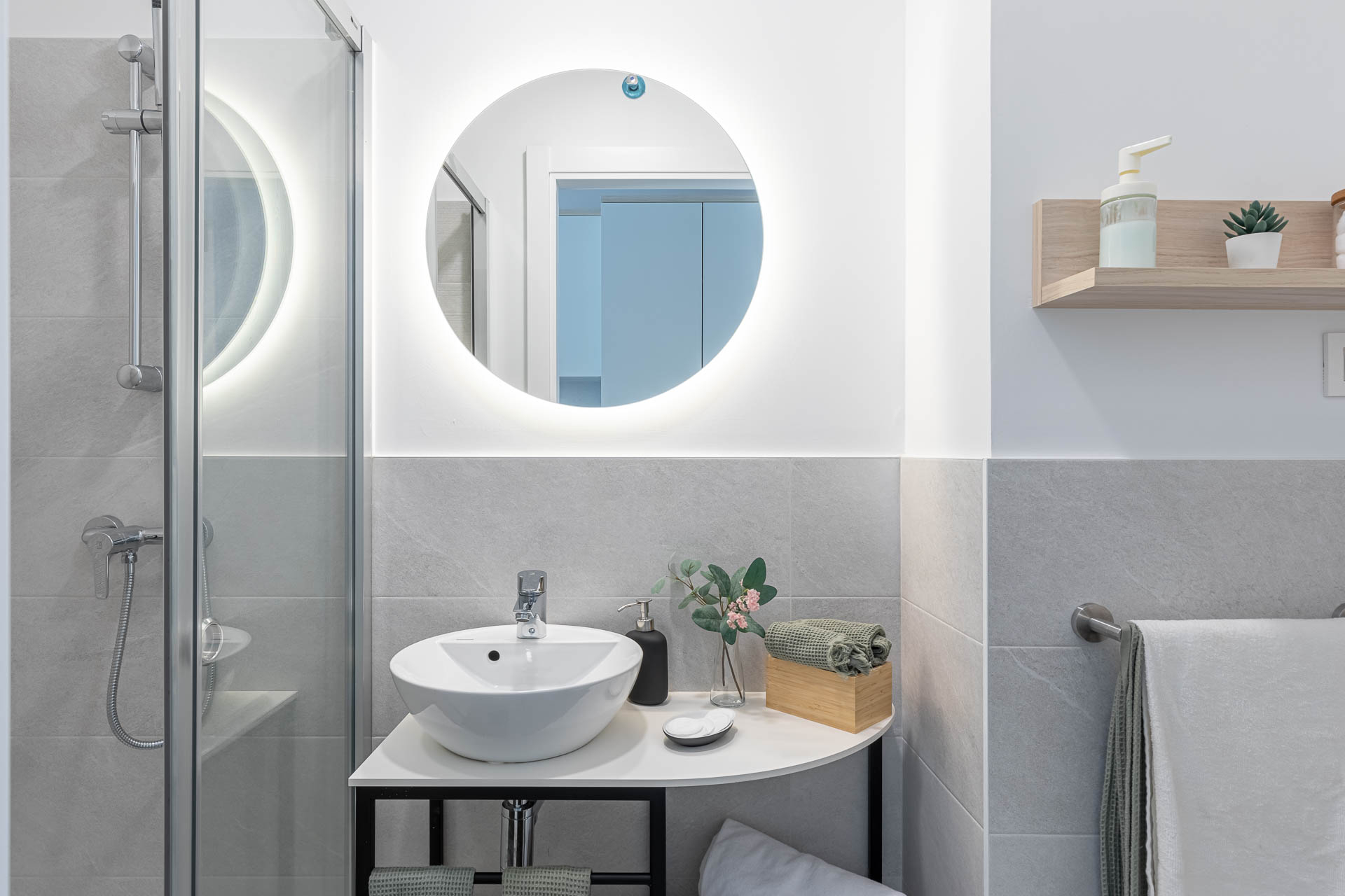 Bronze Ensuite - 8