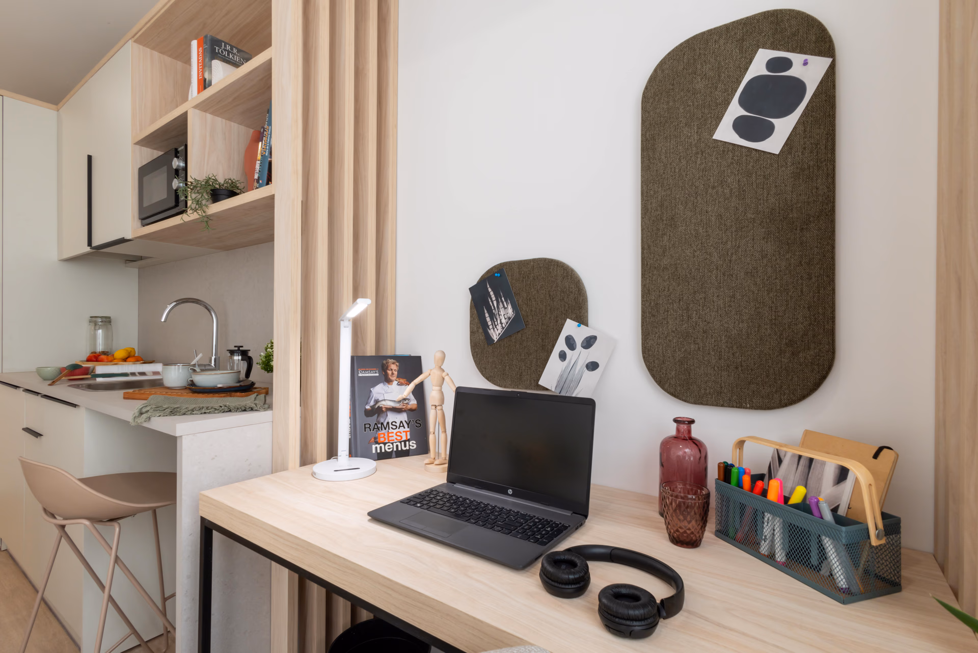  Bronze Ensuite  -  Canvas Student Sevilla Lago  - Gallery -  3