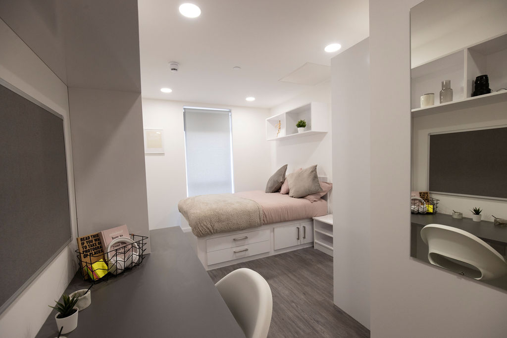 5 Bed Classic En-Suite - 4