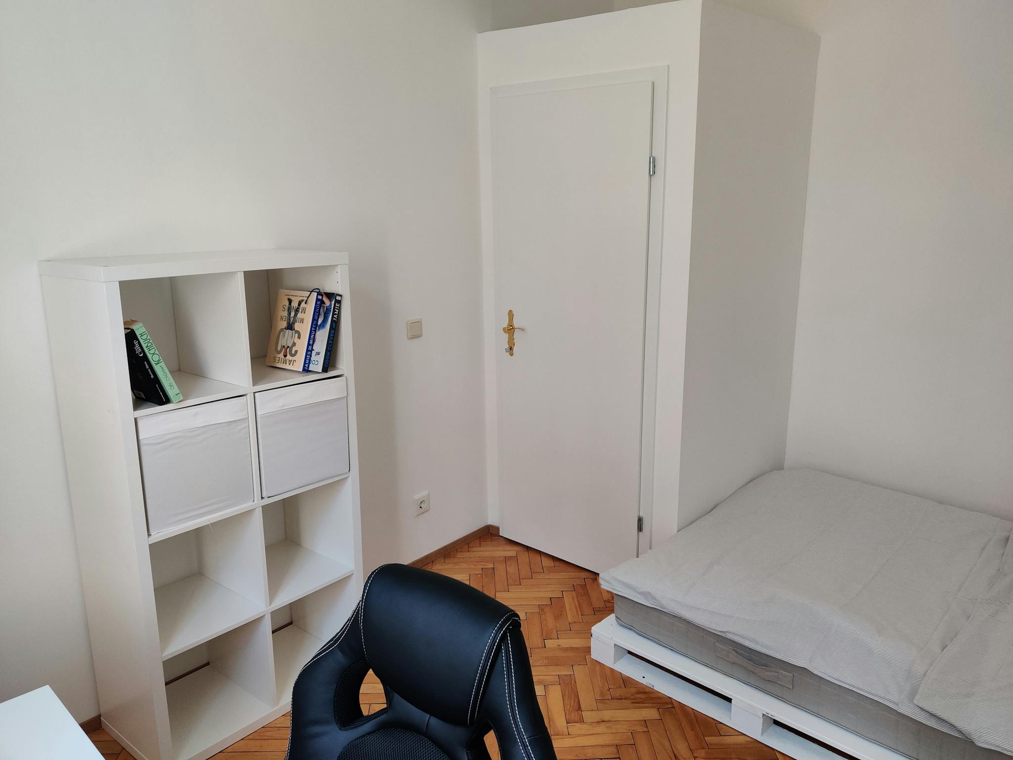  Private Room  -  Schlachthausgasse, Vienna  - Gallery -  1