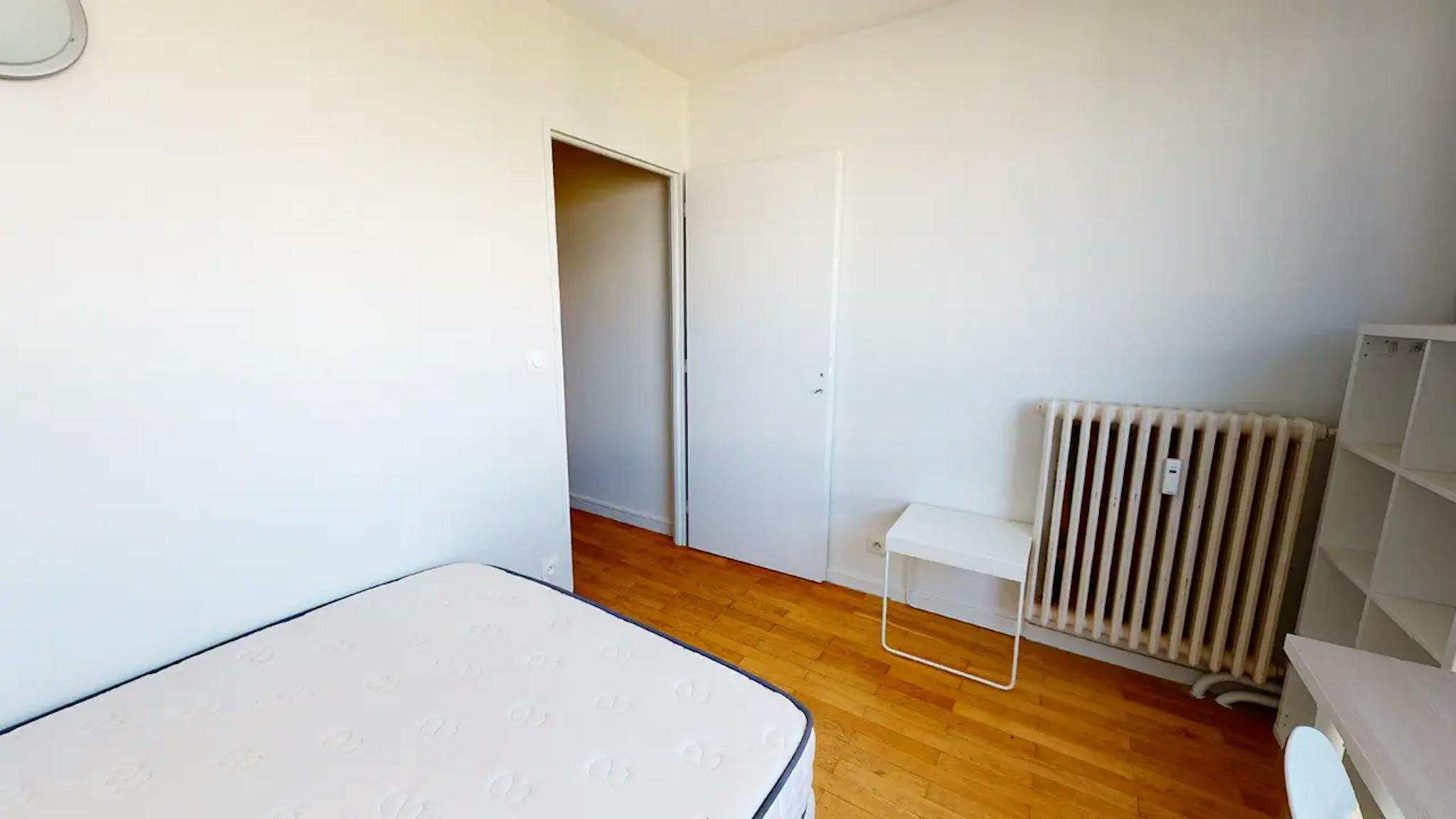 Private Room - Boulevard des États-Unis, Lyon - Gallery - 1